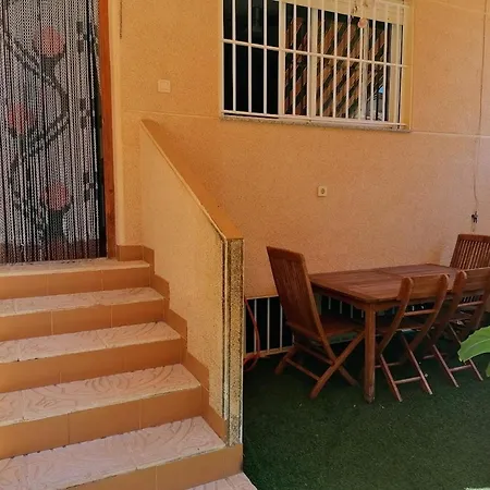 Magnificent 3 Bedroom House Close To The With Community Swimming Pool Holiday home *